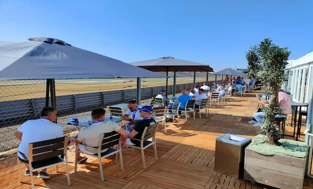 VIP TT Holland House